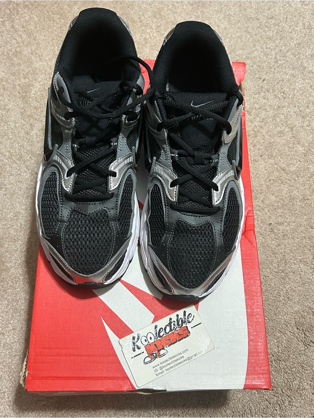 Nike V5 RNR - Picture 2 of 5